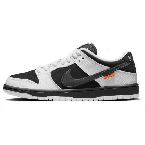 Nike Sb Dunk Low Tightbooth