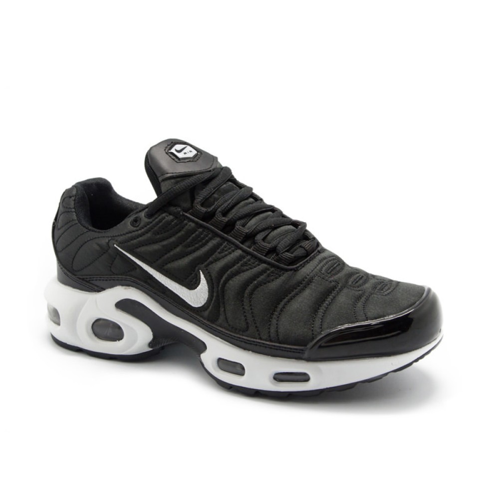 Air max plus black white best sale