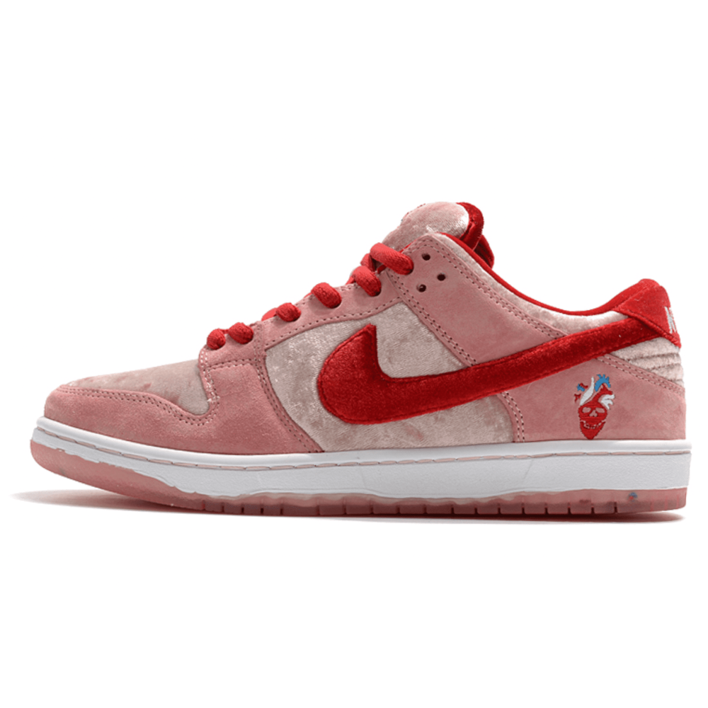 Nike Sb Dunk Low Strangelove купить в СПБ — кроссовки в street-look.ru